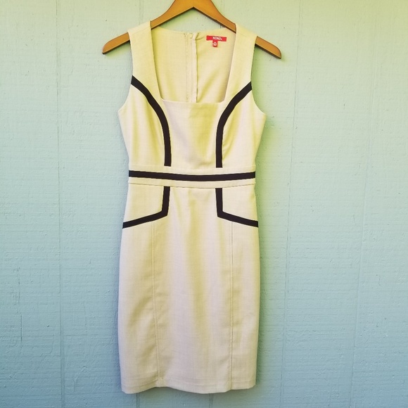 XOXO Dresses & Skirts - XOXO Fitted Bodice Dress Tan Black Graphic Lines 8